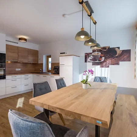 Luxner アパート *